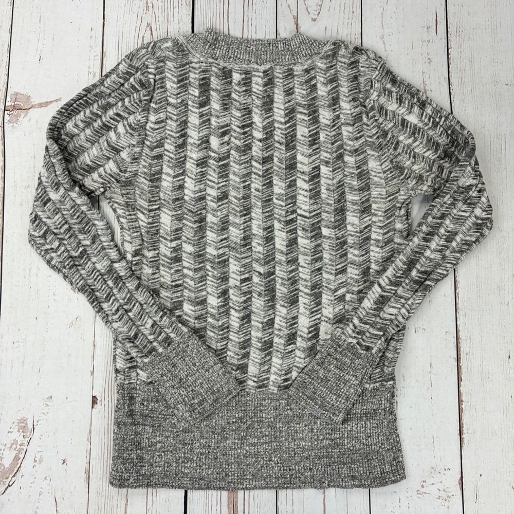 Apt. 9 Women Gray White Chevron Marled Knit Scoop Neck Sweater Size M - Picture 2 of 8